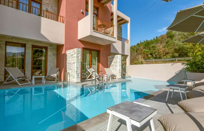 Swim up pool 