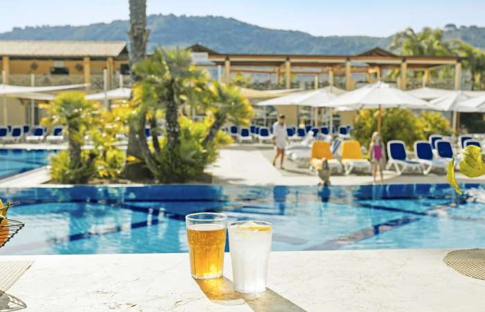Poolbar