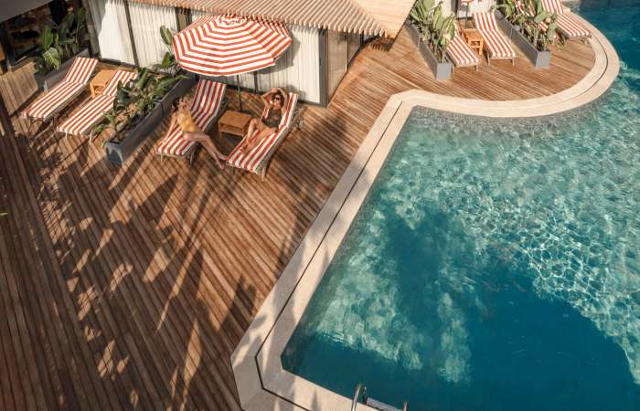 Pool ved Honesty Bar