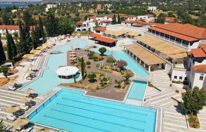 Poolområde med flere pools