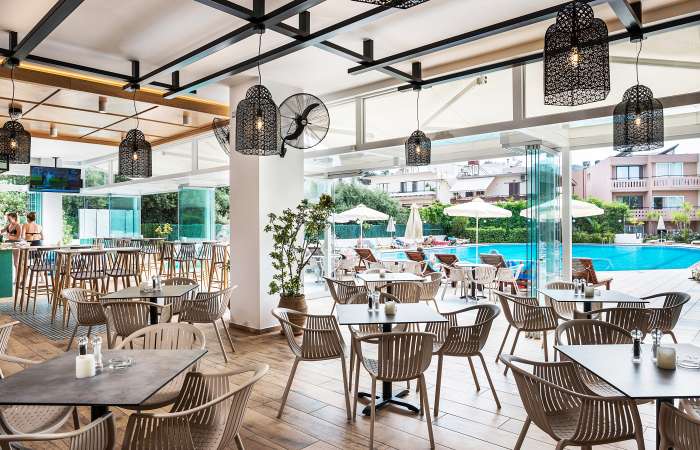 Atrion Resort Hotel & Apartments Poolbar