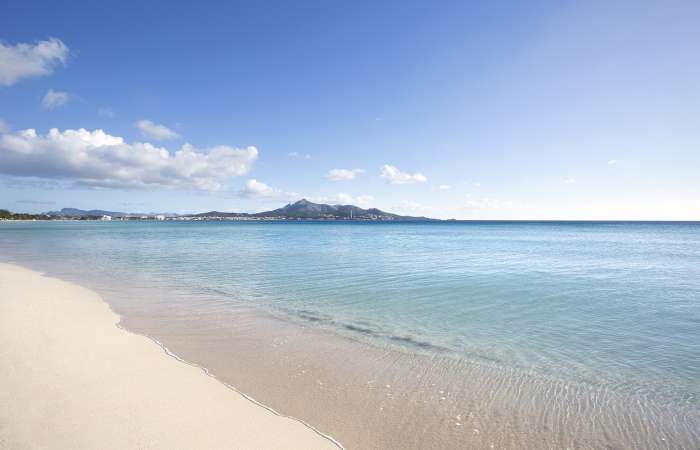 Stranden ved hotellet