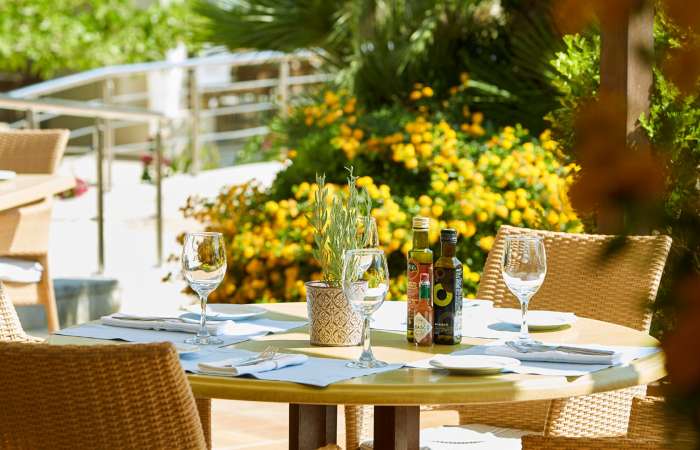 Ta nisia restaurant 