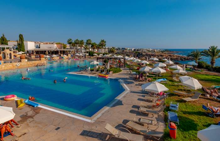 Akteon Village pool