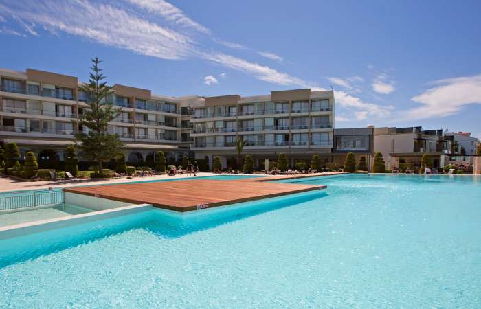 Pool og balkon med poolview 