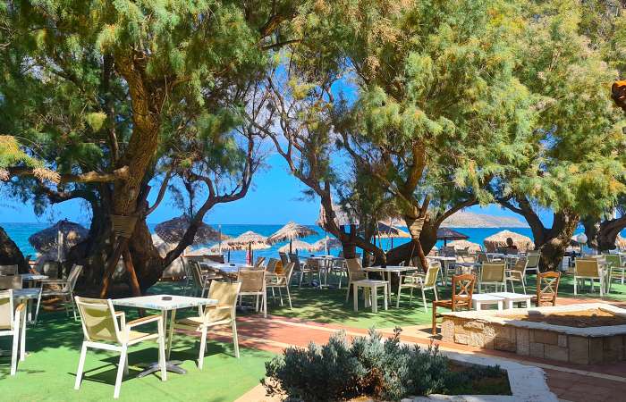 Troulakis Beach udendøres spiseområde 