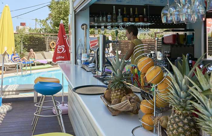 Poolbar