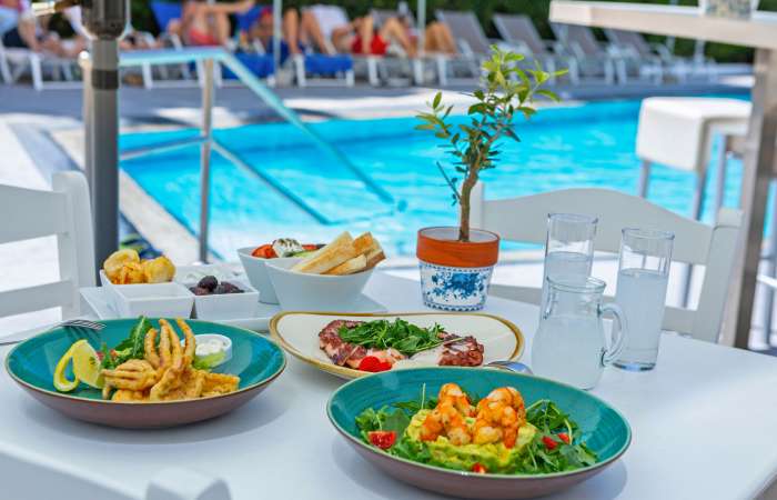 Poolbar