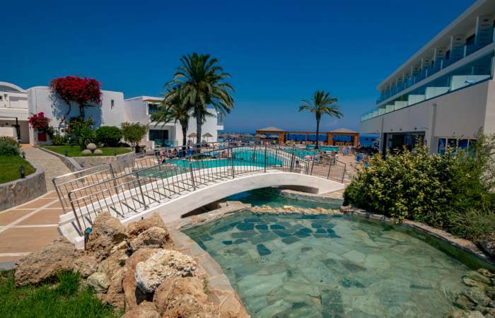 Avra beach udsmykning 