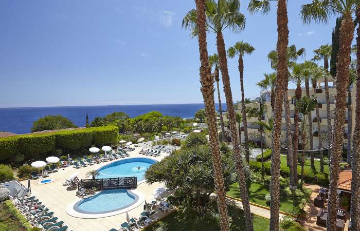 Suite Hotel Eden Mar pool 