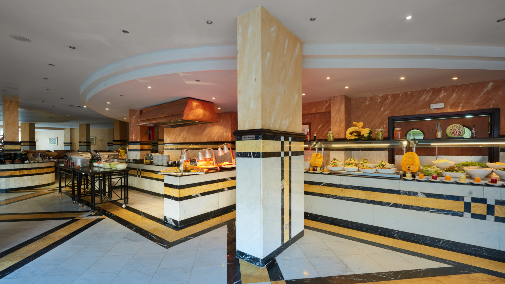 Sea Star Beau Rivage m/All Inclusive slide 2